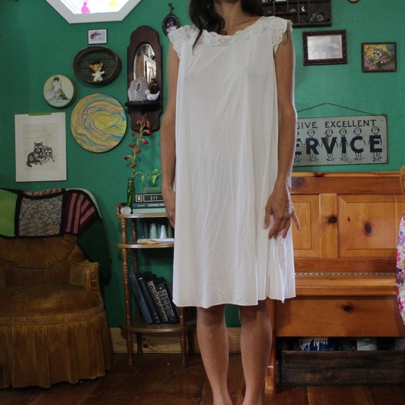 VINTAGE ROSES AND LACE SLIP BABYDOLLCORE DRESS - Picture 1 of 13